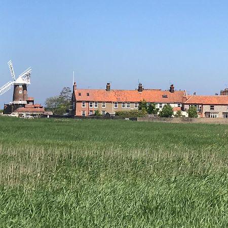 Lovely Quiet Cottage Sleeps 4 Adults, 4 Children, Dog Friendly Cley next the Sea Eksteriør bilde