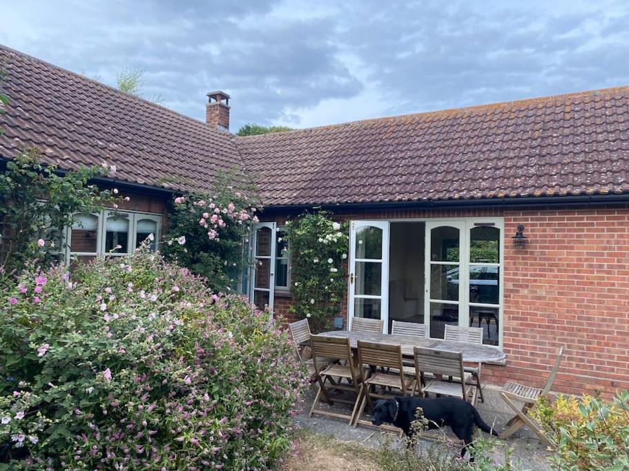 Lovely Quiet Cottage Sleeps 4 Adults, 4 Children, Dog Friendly Cley next the Sea Eksteriør bilde